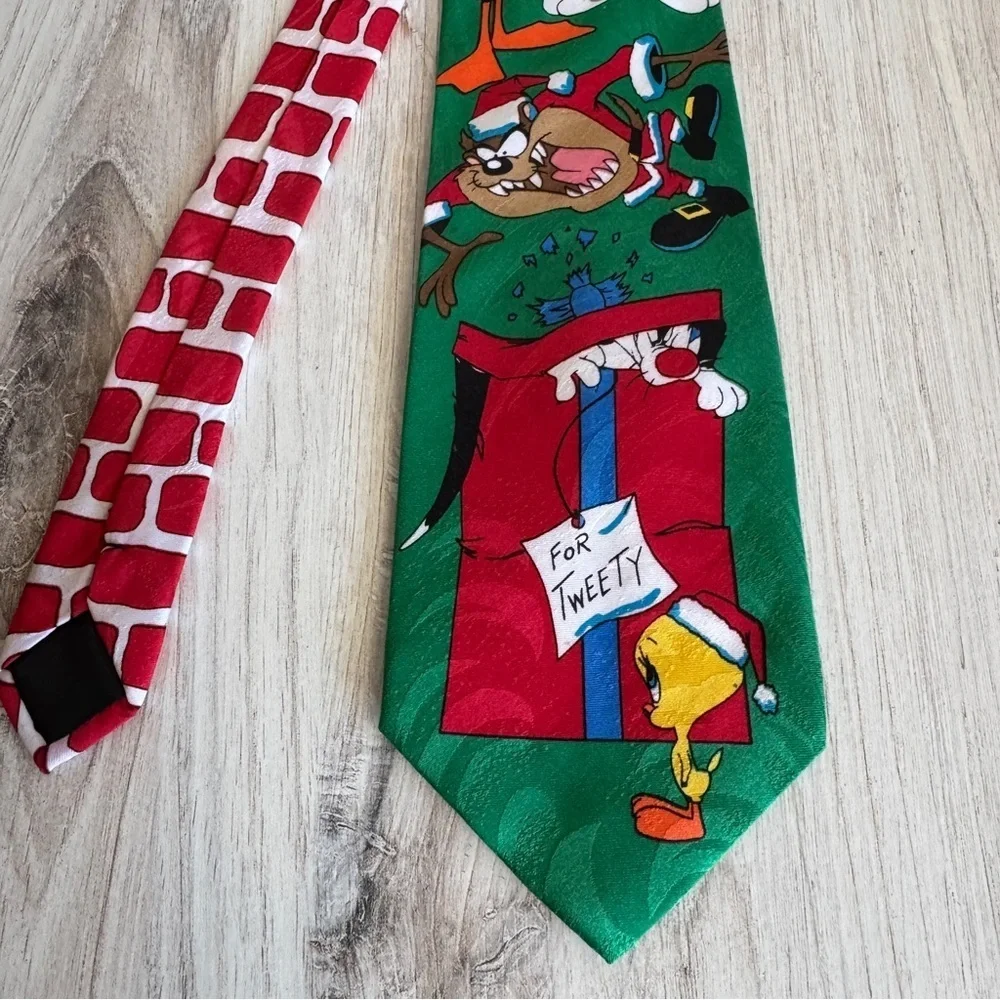Vintage 1993 Looney Tunes Christmas Tie – Warner Bros, Taz, Bugs Bunny, Tweety,